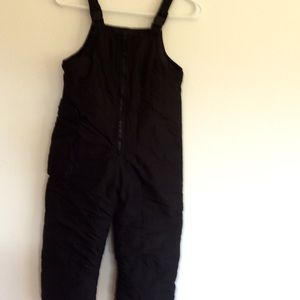 London Fog Black Snow pants/Overalls size L/6x Suitable for B & G